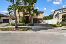 16927 SW 90th Terr Cir, Miami, FL, 33196 - MLS A11626596