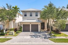 10413 NW 70th Ln, Doral, FL, 33178 - MLS A11675123